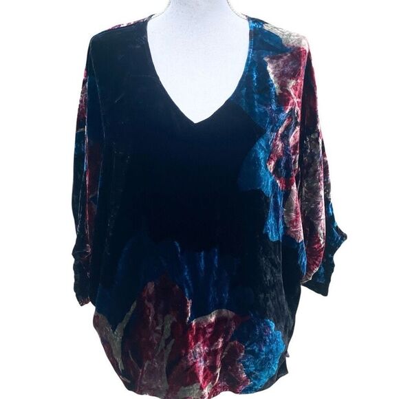 Trina Turk Burnout Velvet Floral Blouse Bell Sleeve Tunic Top V-Neck Size Large - Picture 1 of 5